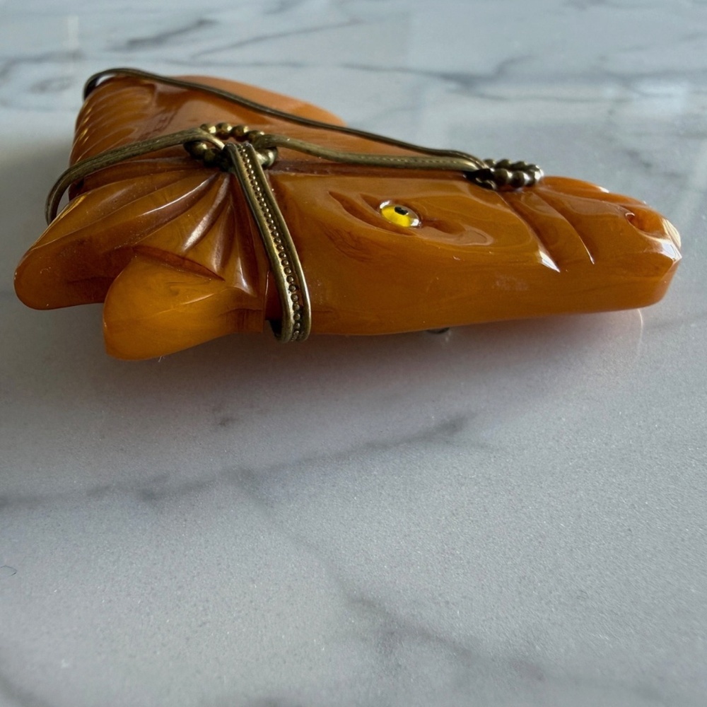 Vintage Carved Butterscotch Bakelite Horse Head Brooch, 1930s - Picture 5 of 12